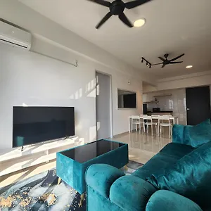 Praicon Executive Apartment Butterworth